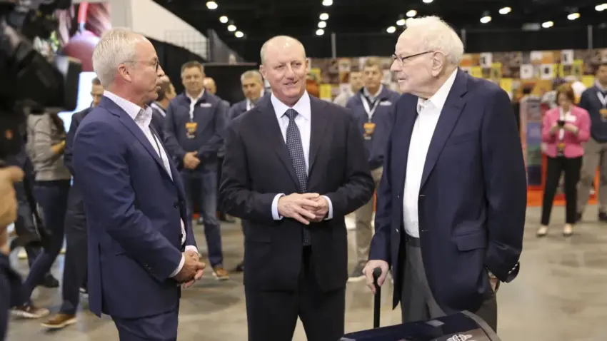 berkshire hathaway — US news