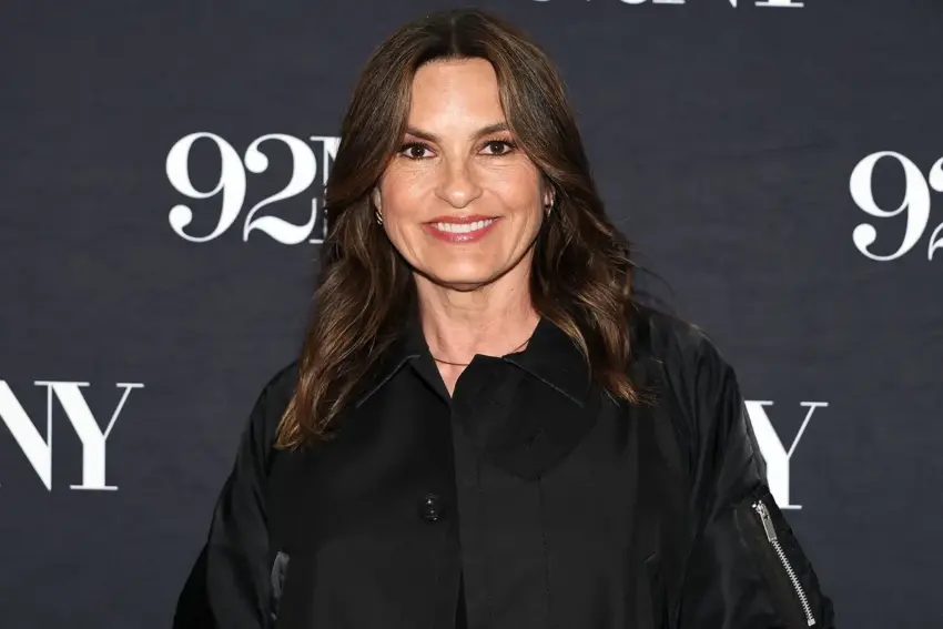 mariska hargitay debuts new bob haircut for broadway role — US news