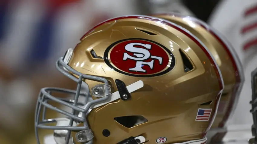 Foerster oversees 49ers practice with on-mend Shanahan nearby