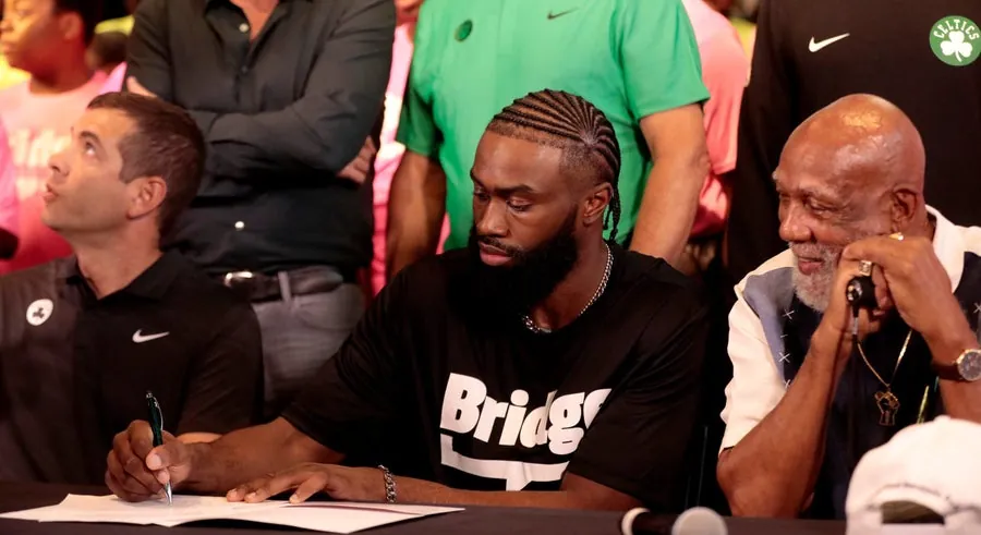Brad Stevens (left) happily gave Jaylen Brown (center) a supermax contract extension back in July 2023, which immediately paid off with the 2023-24 NBA title.– Pat Greenhouse/Globe Staff