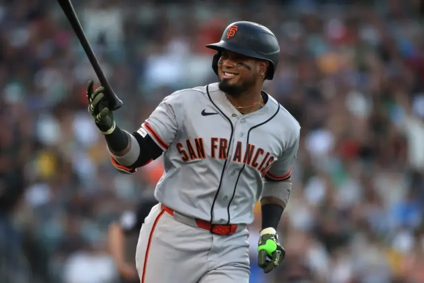 Sources: Phillies acquire 3-time batting champ Luis Arraez from Giants