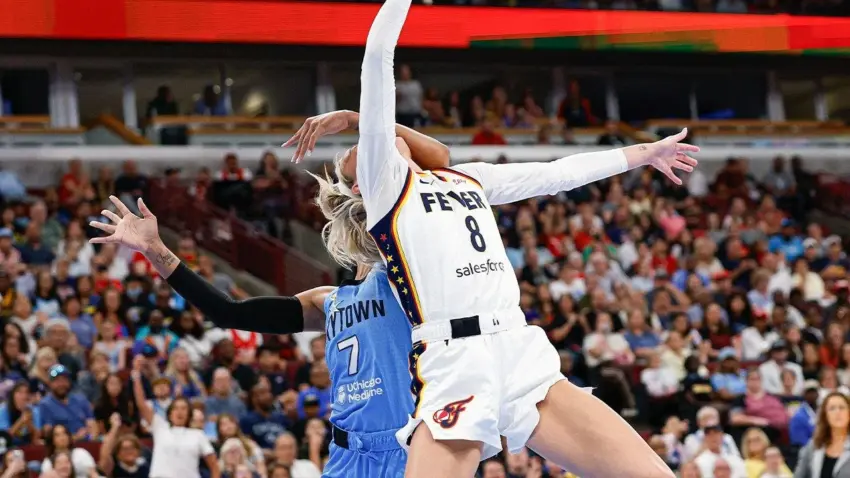 Chicago Sky’s DiJonai Carrington ejected for hard foul on Sophie Cunningham